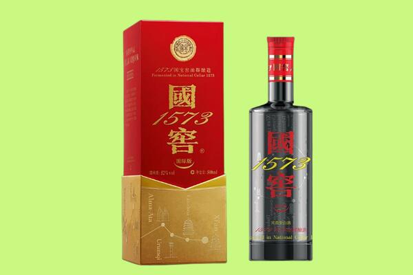 伊犁新源县回收国窖1573.jpg